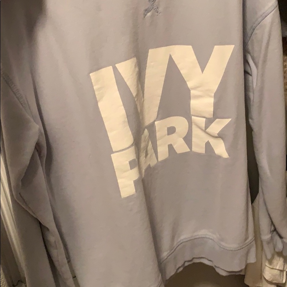 Very cute and comfy sweatshirt
